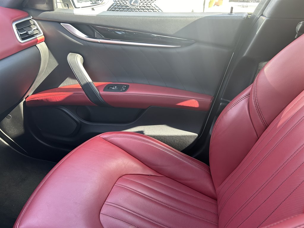 2020 Maserati Ghibli S - Photo 11