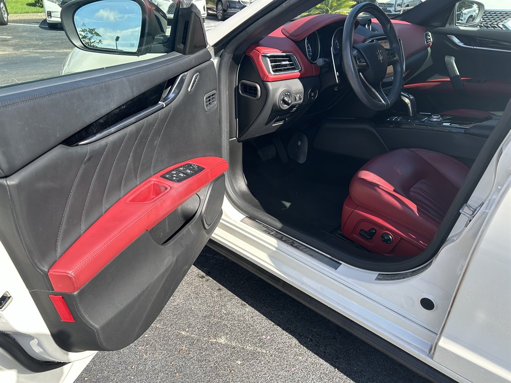 2020 Maserati Ghibli S - Photo 10