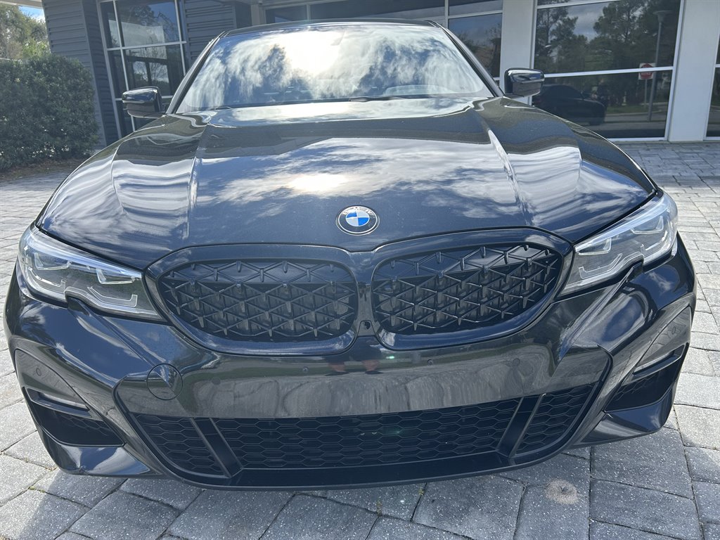 2021 BMW 3 Series 330i xDrive Sedan's photo